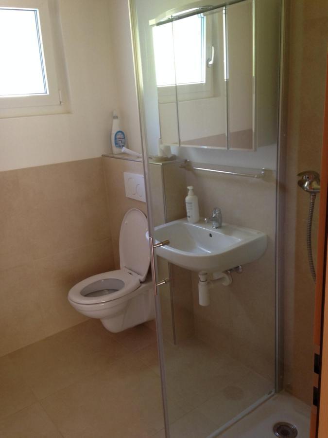 2-Zimmer Ferienwohnung,Parterre,Sitzplatz,Garage Adelboden Zewnętrze zdjęcie